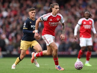 意甲球员在英超联赛:卡拉菲奥里和多纳鲁马再次零封