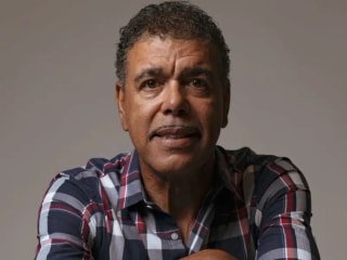 克里斯·卡马拉访谈:人们以为我在直播中风了——现在生活又好起来了