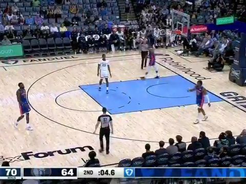 NBA季前赛：活塞vs灰熊第2节英文原声回放