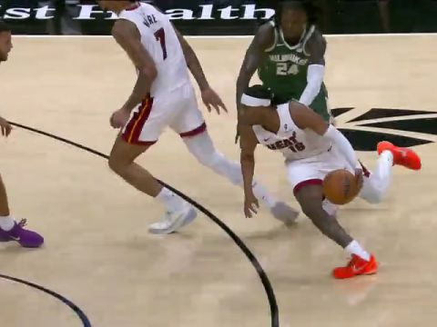 NBA季前赛:雄鹿vs热火第4节中文解说回放