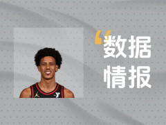 稳定输出！约翰逊半场砍下11分仍处于落后