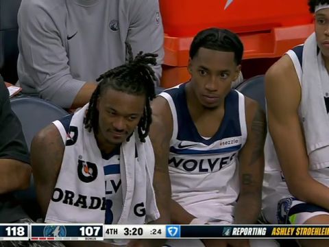 NBA季前赛：步行者vs森林狼第4节英文原声回放
