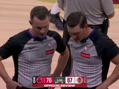 公牛vs骑士第3节英文原声回放