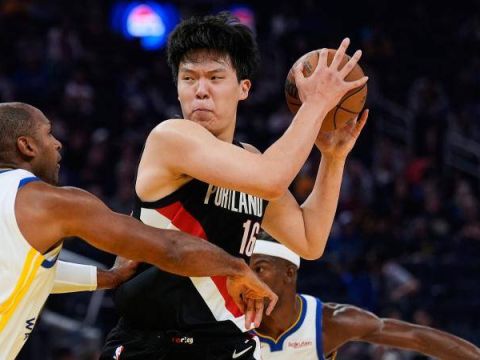 [CCTV全场集锦]🏀杨瀚森首秀4分4板+6犯 库追巴半场砍32分 勇士末节逆转开拓者