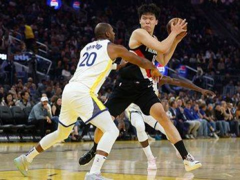 [杨瀚森集锦]交学费了！杨瀚森NBA生涯季前赛首秀6犯离场 得4分4板1助4失误