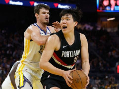 杨瀚森首秀数据4分4板6犯离场 NBA季前赛开拓者VS勇士10.9