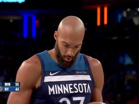 森林狼vs尼克斯第3节英文原声回放