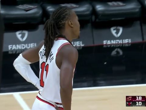 NBA季前赛:骑士vs公牛第1节英文原声回放