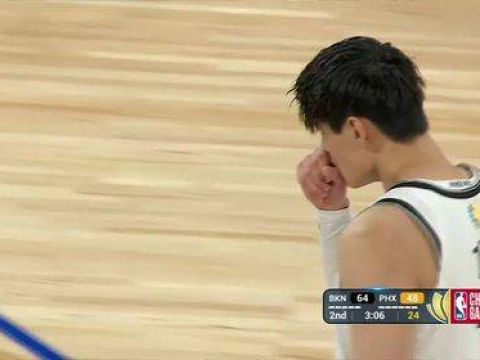 [曾凡博登场]曾凡博第二节替补登场 全场欢呼