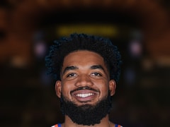 NBA每日篮板王:卡尔·安东尼·唐斯11篮板(2025年10月10日)