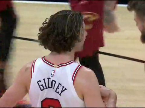 NBA季前赛:骑士vs公牛第3节中文解说回放