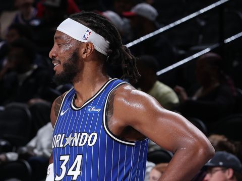 卡特vs76人集锦 投篮8中6砍下20+13两双数据