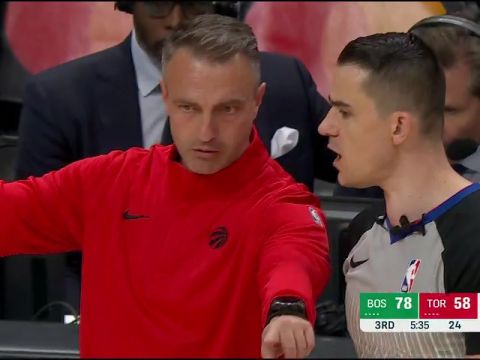 NBA季前赛:凯尔特人vs猛龙第3节英文原声回放