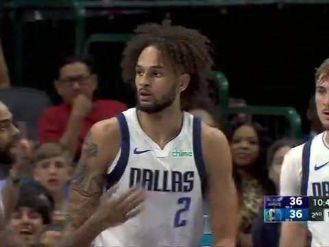 NBA季前赛：黄蜂vs独行侠第2节英文原声回放