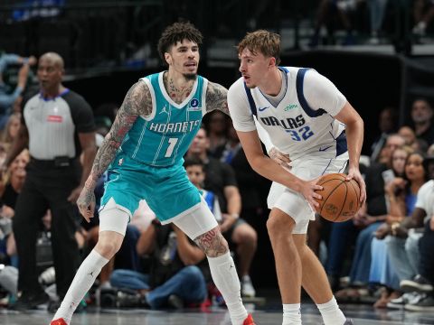 黄蜂120-116独行侠 黄蜂三军用命客场险胜独行侠