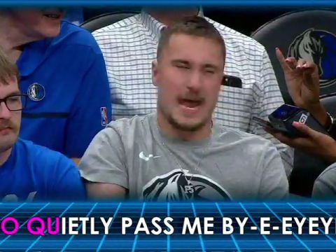 NBA季前赛：黄蜂vs独行侠第3节英文原声回放