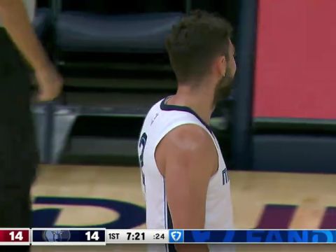 NBA季前赛：老鹰vs灰熊第1节中文解说回放