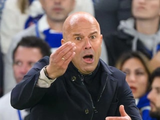 斯洛特被告知如何解决利物浦的两大问题,替补球员在国际比赛中表现出色