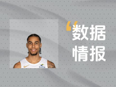 状态不俗！J-泰森半场7中3砍下9分2板2助，球队处于落后中