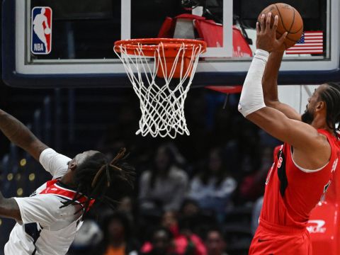 猛龙113-112奇才 奥利维尔-萨尔0.8秒空接反绝杀猛龙客场险胜奇才