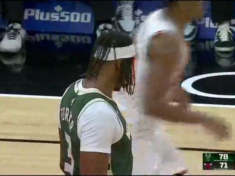 NBA季前赛：雄鹿vs公牛第3节中文解说回放