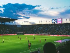 欧联杯4强比赛时间什么时候？答案：2026年4月9日
