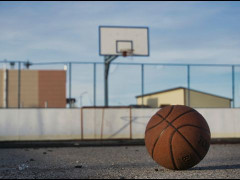 广州龙狮球员管子煜出战三场NBA季前赛，场均21分钟仅能得到4.7分1.7板