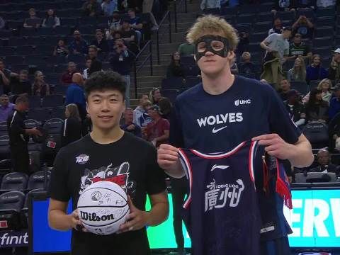 [微博全场集锦]🏀季前赛-迪林厄姆27+9 奥拉迪波14分 森林狼60分大胜广州龙狮