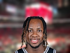 NBA每日篮板王:查尔斯·贝西17篮板(2025年10月14日)