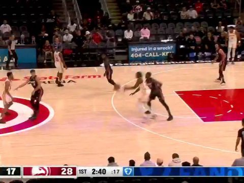 NBA季前赛：热火vs老鹰第1节英文原声回放