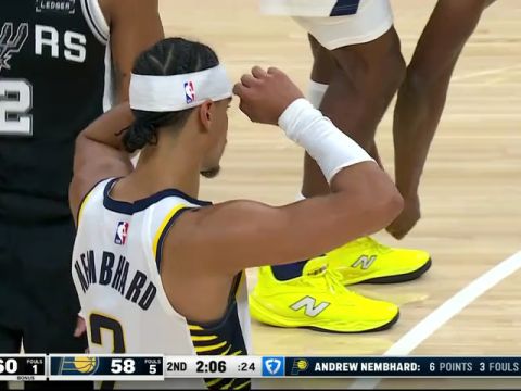 NBA季前赛：马刺vs步行者第2节中文解说回放