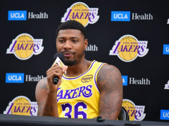 NBA季前赛湖人vs太阳 斯玛特湖人首秀全场没有一次出手，仅送出1次助攻