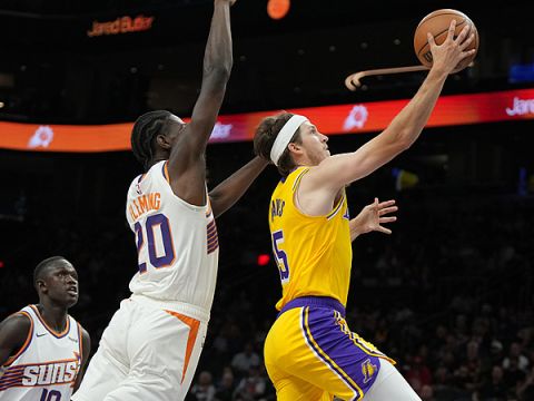 里夫斯vs太阳集锦 贡献25分三分中投突破上篮应有尽有