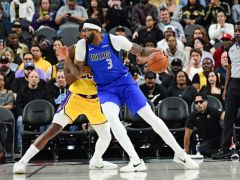 NBA季前赛战报：湖人末节被轰37-8遭独行侠逆转 浓眉18+9文森特22分