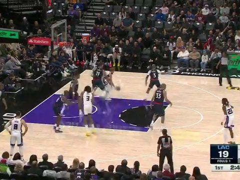 NBA季前赛：快船vs国王第1节英文原声回放