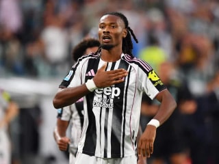 尤文图斯告知英超俱乐部,中场球员是“不可触碰的”