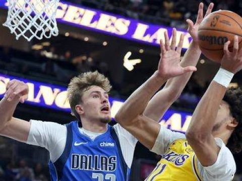 [腾讯全场集锦]🏀季前赛-文森特6记三分 浓眉18+9 湖人末节8分遭独行侠逆转