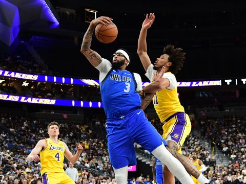 独行侠121-94湖人 独行侠首发5人全部得分上双导演逆转