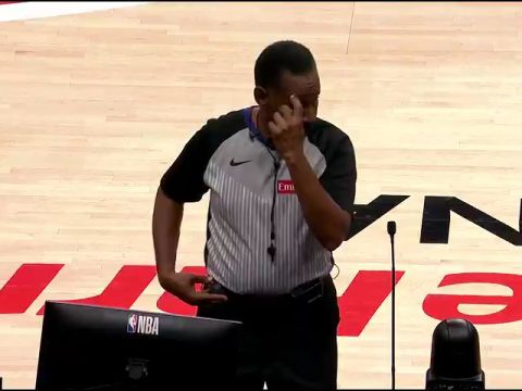 NBA季前赛：火箭vs老鹰第4节中文解说回放