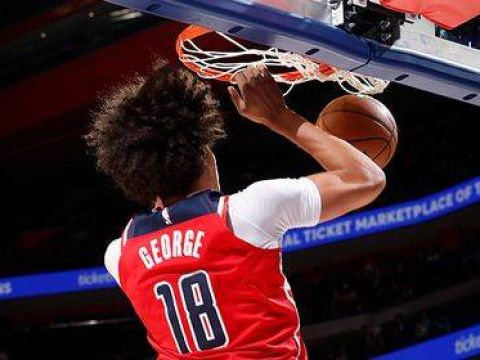 [乔治个人集锦]11投8中！乔治vs活塞砍下20分6板集锦