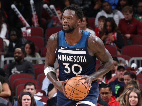 兰德尔vs公牛集锦 18中10强硬表现轰下23+8+4