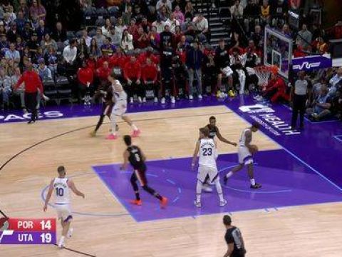 [杨瀚森定点三分]自信心十足！杨瀚森迎着凯斯勒防守 定点三分手起刀落