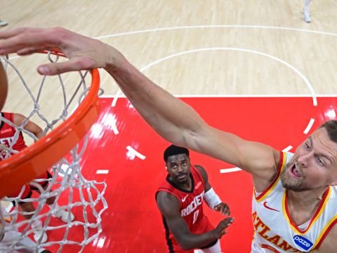 波尔津吉斯vs火箭集锦 出战27分钟砍下23+13两双数据