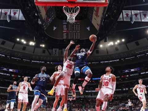 森林狼120-126公牛 爱德华兹&兰德尔得分20+不敌公牛