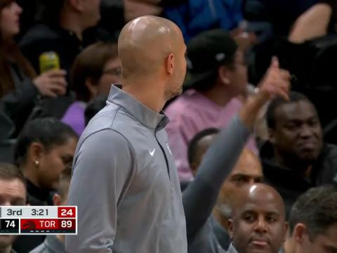 NBA季前赛:篮网vs猛龙第3节英文原声回放
