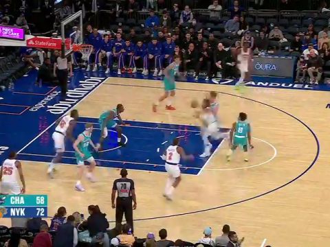 NBA季前赛:黄蜂vs尼克斯第3节英文原声回放
