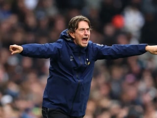 托特纳姆热刺体现了本赛季的英超特点:定位球、界外球和缺乏凝聚力