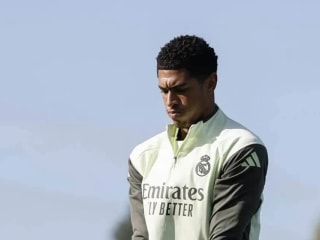 解读裘德·贝林厄姆引人注目的皇家马德里训练照片