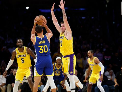 勇士119-109湖人 库里23分献致命三分东契奇空砍43+12+9