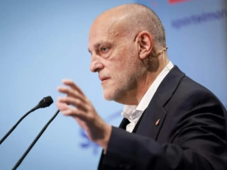 西甲联赛取消在迈阿密举办巴塞罗那客场对阵比利亚雷亚尔比赛的计划